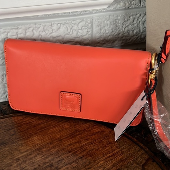 FLORENTINE LARGE ZIP AROUND WRISTLET - Picture 5 of 14